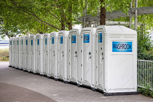 Best Portable restroom trailer rental  in Keansburg, NJ