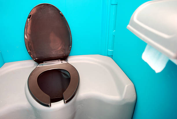 Best Portable restroom trailer rental  in Keansburg, NJ